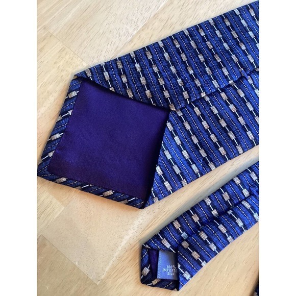 Louis Feraud Italian Designer 100% Imported Silk Neck Tie Blue Black Made In USA - Picture 4 of 6